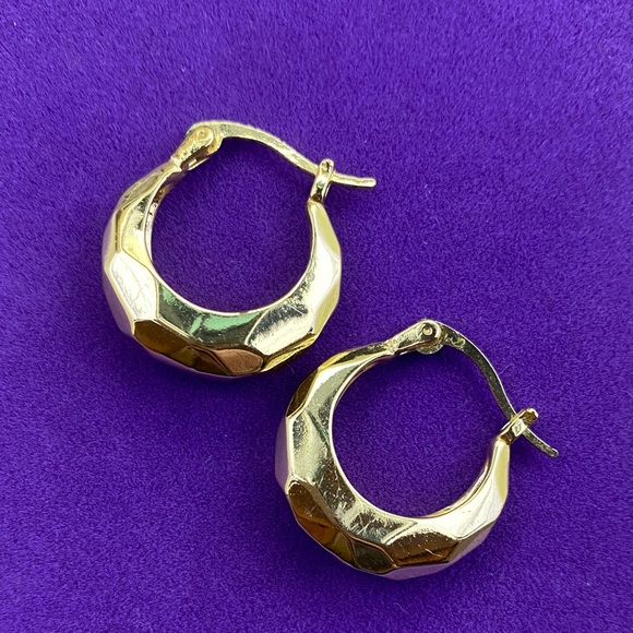 💛 Chic 18k Gold Plated Geometric Hoop Earrings - Picture 3 of 4